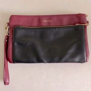 Aldo wristlet